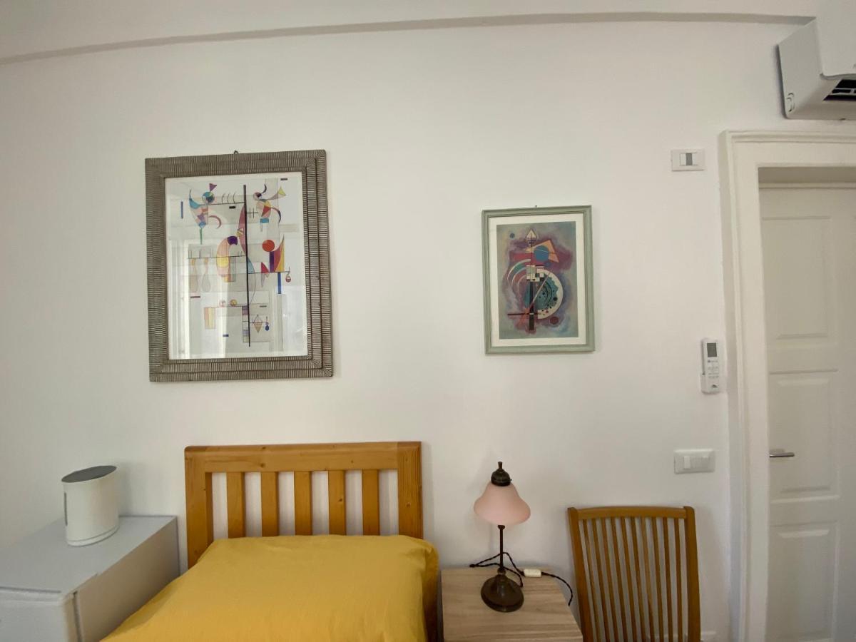 Touristhouse Monopoli 10 Bed & Breakfast Luaran gambar